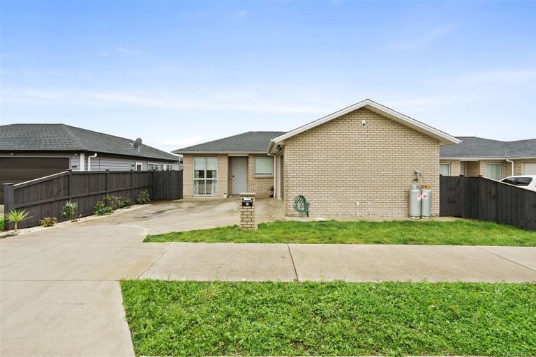 Photo of property in 14 Parton Road, Pukekohe, 2120