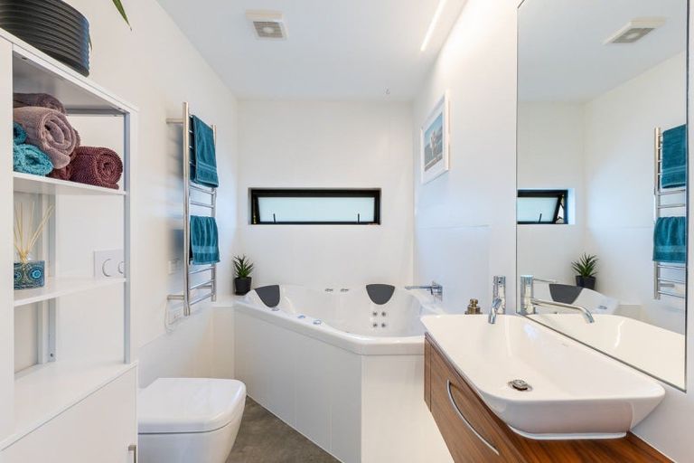 Photo of property in 13a Webber Street, Paraparaumu Beach, Paraparaumu, 5032