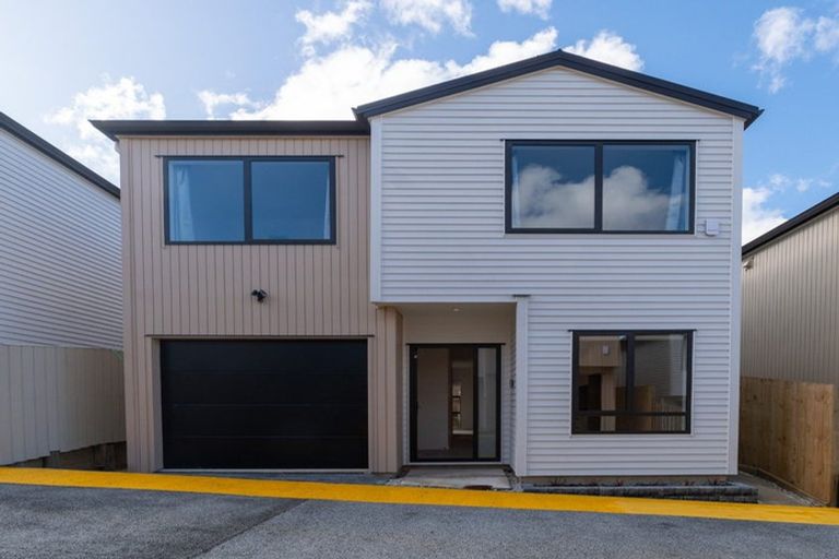 Photo of property in 18/116 Colwill Road, Massey, Auckland, 0614