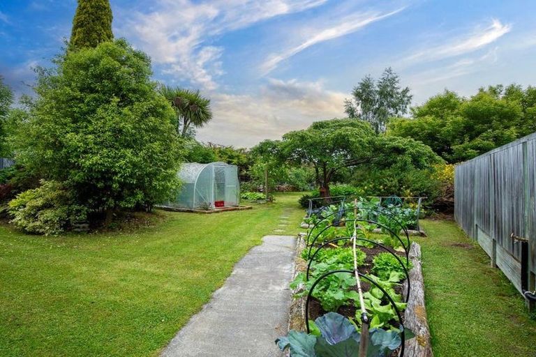 Photo of property in 72 Parsonage Road, Waimate, 7978
