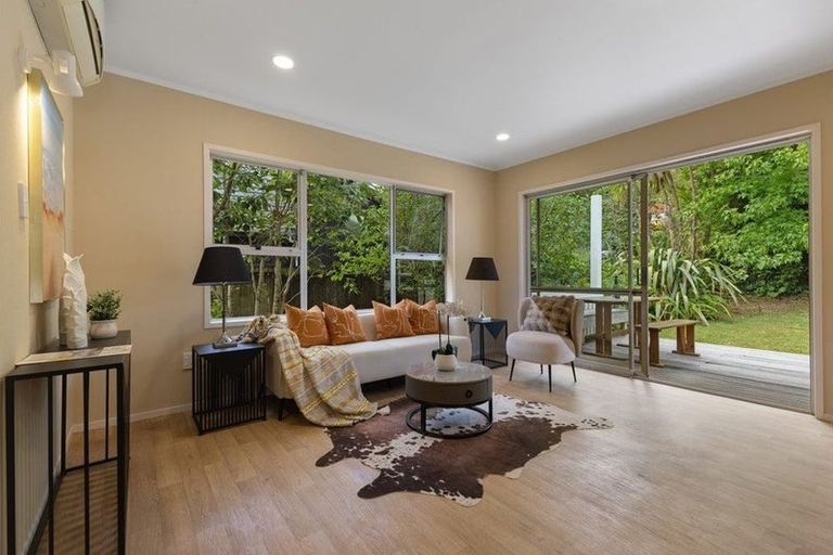 Photo of property in 82a Beach Road, Mellons Bay, Auckland, 2014