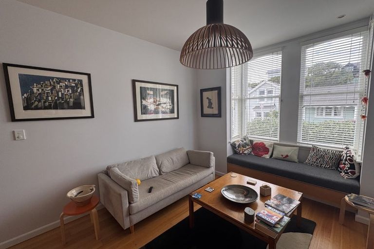 Photo of property in 64 Elizabeth Street, Mount Victoria, Wellington, 6011