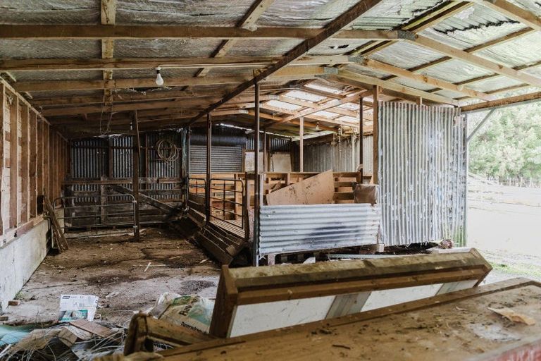 Photo of property in 80674 Masterton Road, Woodville, 4999