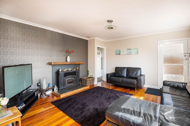 Photo of property in 6 Rarawa Place, Vogeltown, New Plymouth, 4310