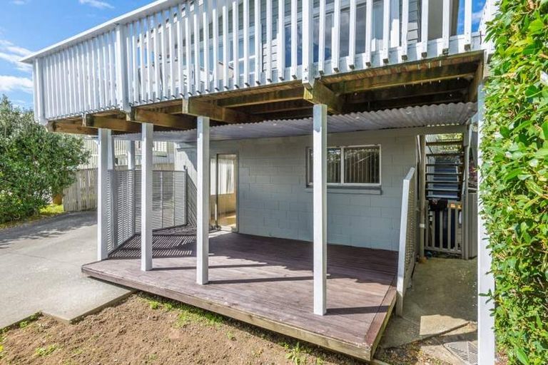 Photo of property in 1/288 Sunset Road, Windsor Park, Auckland, 0632
