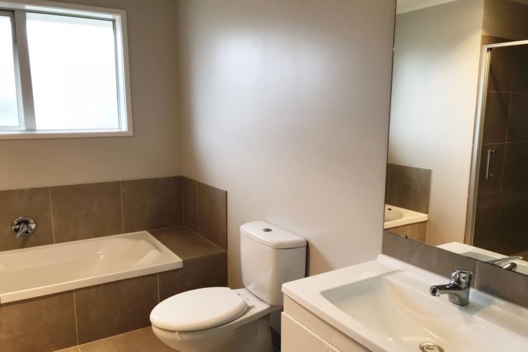 Photo of property in 19 Pyne Crescent, Pokeno, 2402