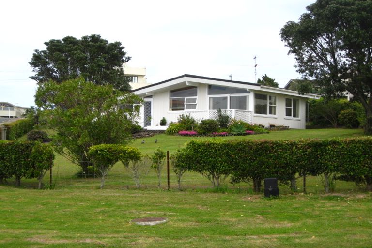 Photo of property in 83 Pacific Parade, Army Bay, Whangaparaoa, 0930