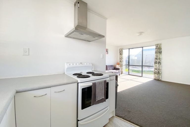 Photo of property in 28 Sturdee Road, Manurewa, Auckland, 2102