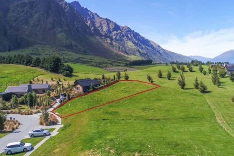 Photo of property in 29 Pendeen Crescent, Jacks Point, Queenstown, 9371