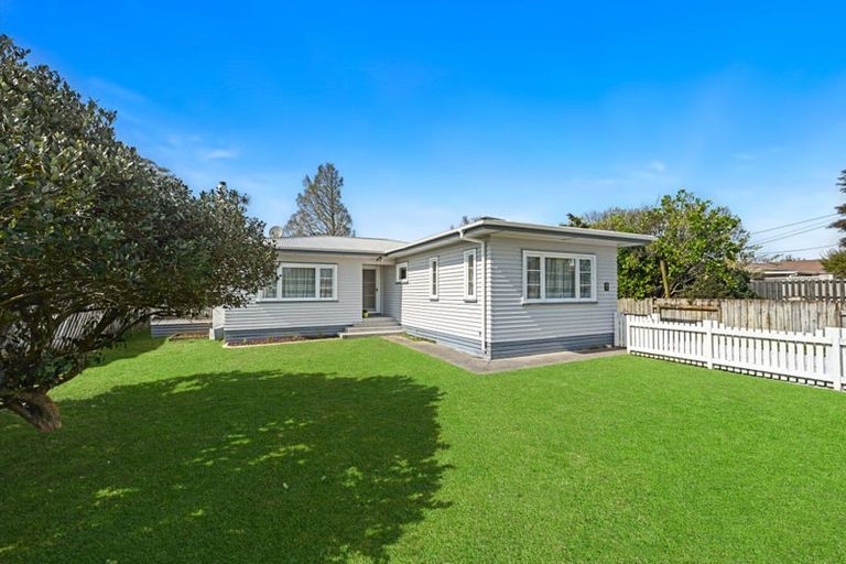 Photo of property in 16 Vardon Road, St Andrews, Hamilton, 3200