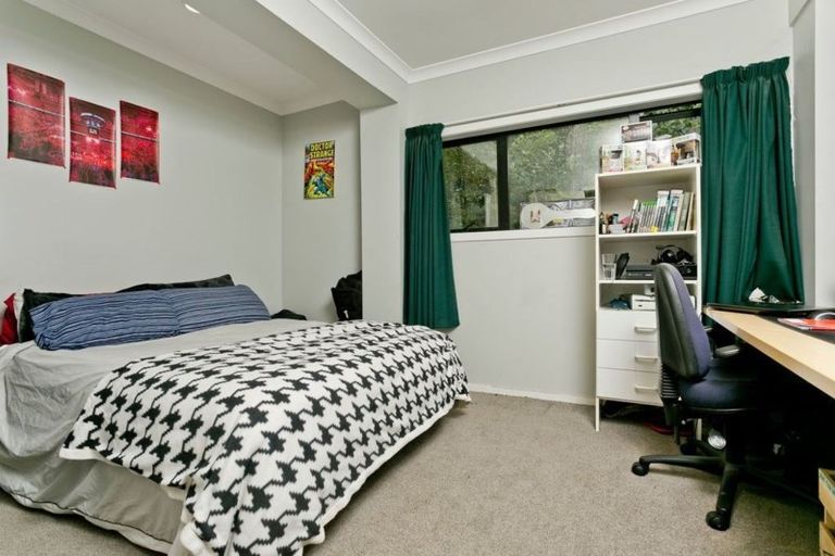 Photo of property in 81 Pemberton Avenue, Bayview, Auckland, 0629