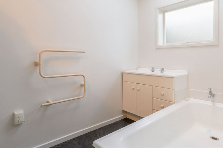 Photo of property in 101b Yaldhurst Road, Sockburn, Christchurch, 8042