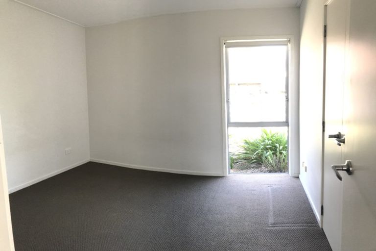 Photo of property in 32a Norcross Avenue, Henderson, Auckland, 0612