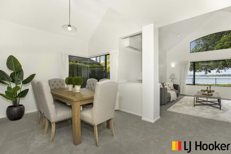 Photo of property in 82 Glenross Drive, Wattle Downs, Auckland, 2103