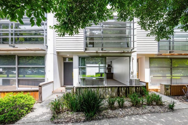 Photo of property in 18 Kauri Drive, Takanini, 2112