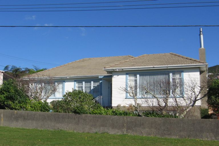 Photo of property in 3 Sim Street, Johnsonville, Wellington, 6037