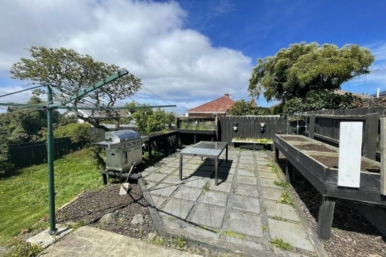 Photo of property in 16 Forbes Street, Balaclava, Dunedin, 9011