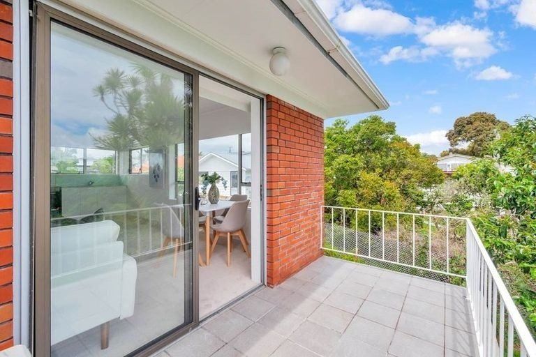 Photo of property in 4/26 Copley Street, New Lynn, Auckland, 0600