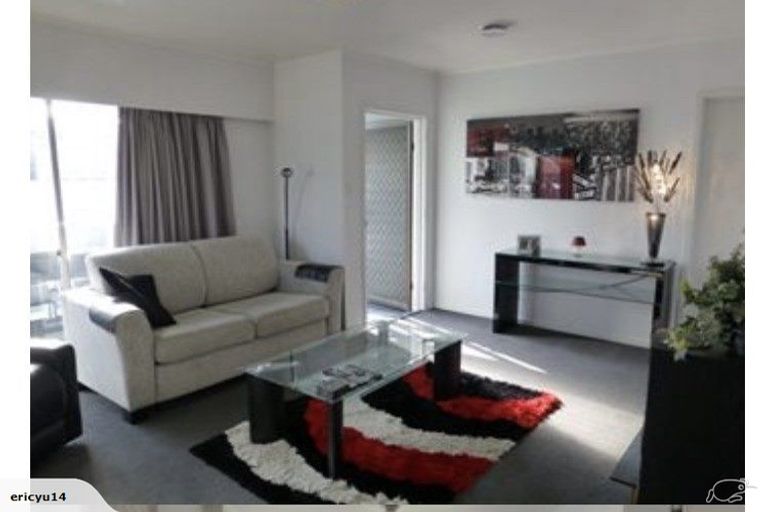 Photo of property in 112 Wharf Road, Te Atatu Peninsula, Auckland, 0610