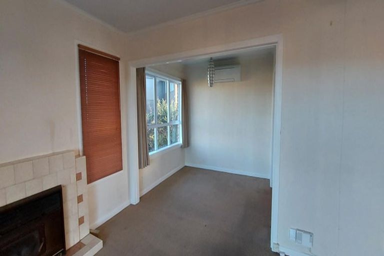 Photo of property in 1/434 Old Te Atatu Road, Te Atatu Peninsula, Auckland, 0610