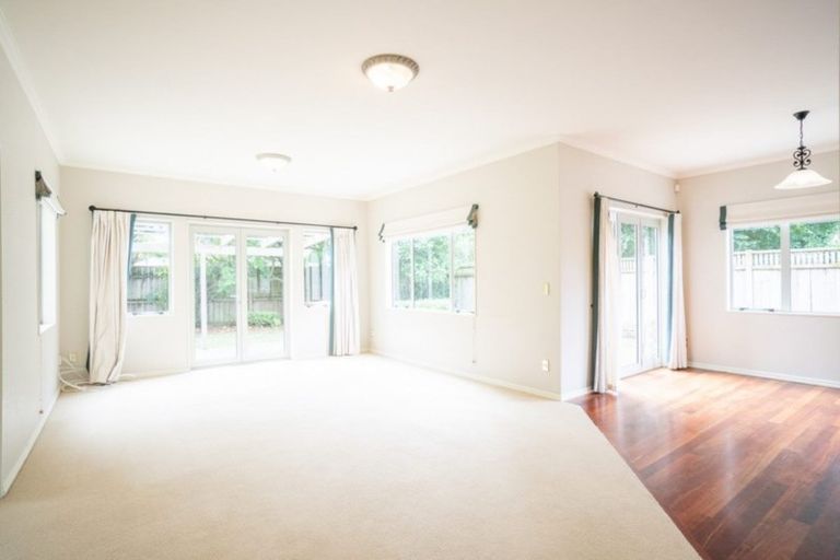 Photo of property in 4 Pastoral Lane, Hokowhitu, Palmerston North, 4410