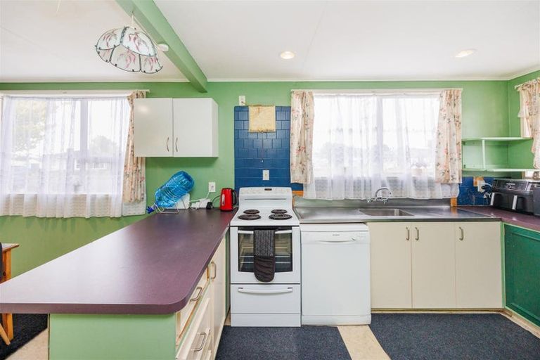 Photo of property in 19 Alexandra Street, Marton, 4710