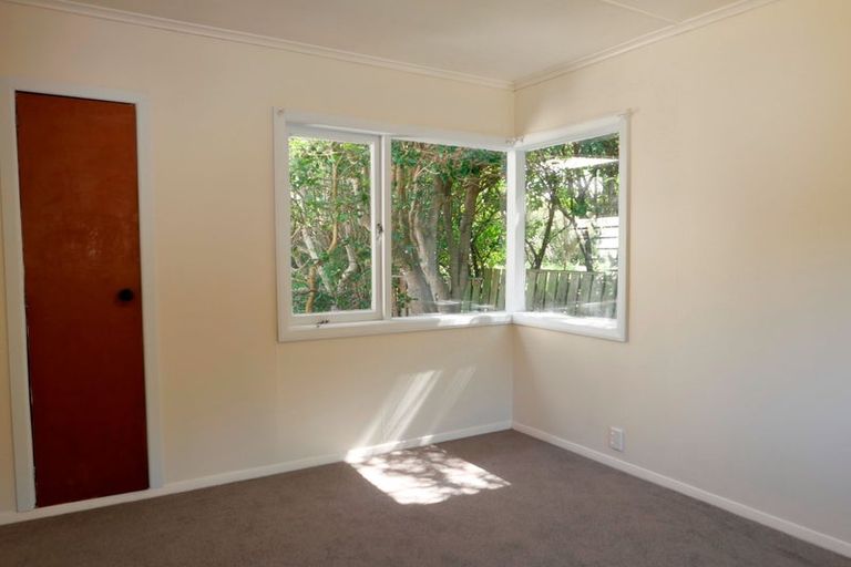 Photo of property in 1 Titoki Road, Raumati Beach, Paraparaumu, 5032