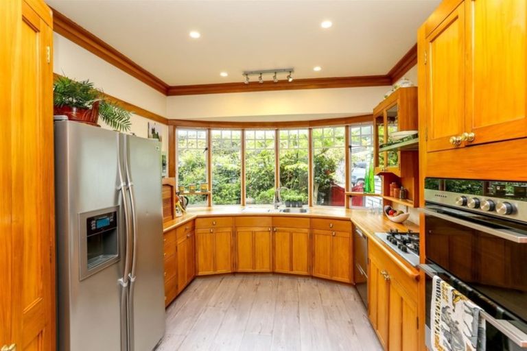 Photo of property in 39 Fillis Street, New Plymouth, 4310