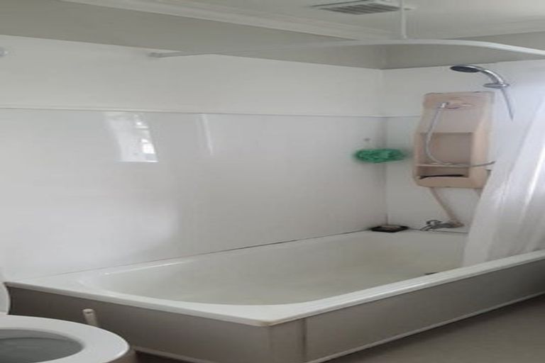 Photo of property in 176 Cambridge Street, Levin, 5510