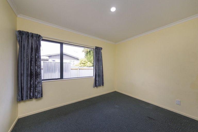 Photo of property in 1 Tilbury Avenue, Hokowhitu, Palmerston North, 4410