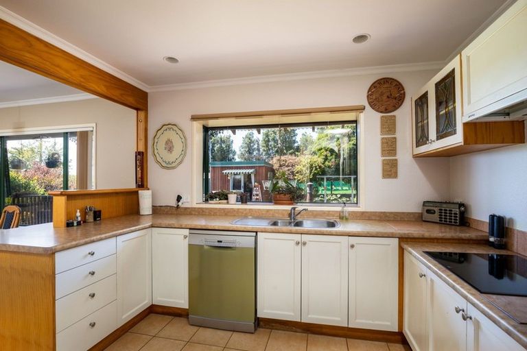 Photo of property in 537 Richmond Road, Lepperton, New Plymouth, 4373