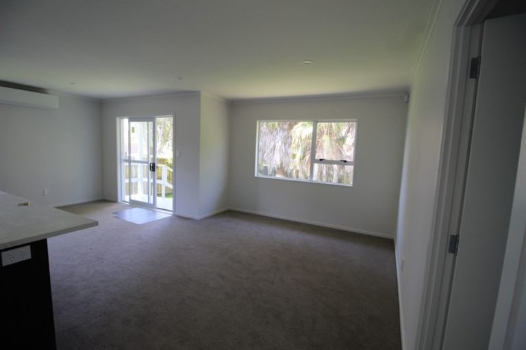 Photo of property in 2 Frank Hewitt Street, Pukekohe, 2120