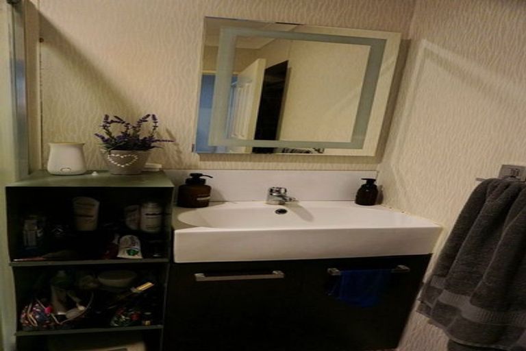 Photo of property in 2/13 Markham Place, Bucklands Beach, Auckland, 2012