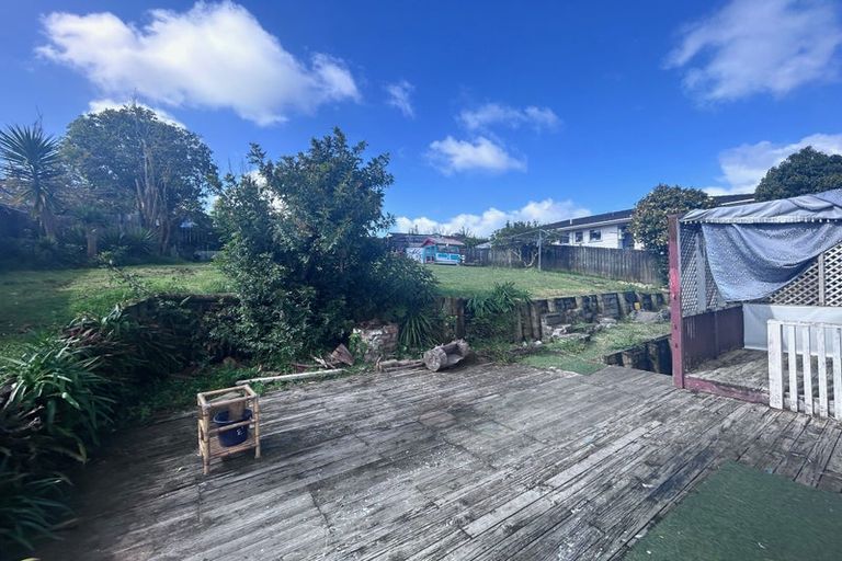 Photo of property in 42 Fitzherbert Avenue, West Harbour, Auckland, 0618