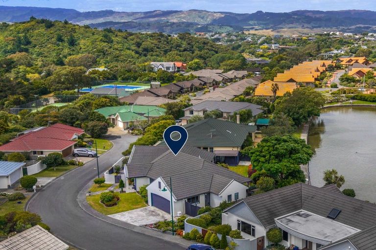 Photo of property in 6 Mariners Way, Whitby, Porirua, 5024