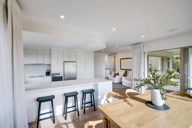 Photo of property in 6 Burbury Ridge, Havelock North, 4130