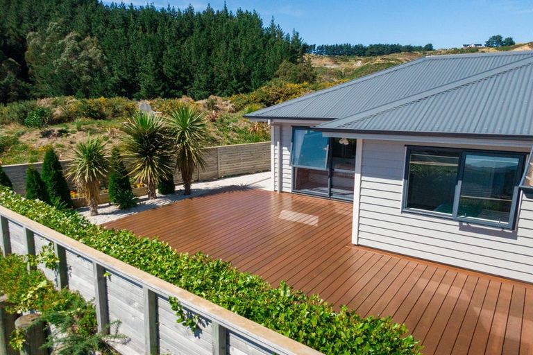 Photo of property in 9 Weatherdeck Close, Whitby, Porirua, 5024