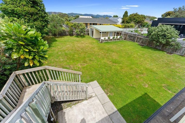 Photo of property in 104 Tutere Street, Waikanae Beach, Waikanae, 5036