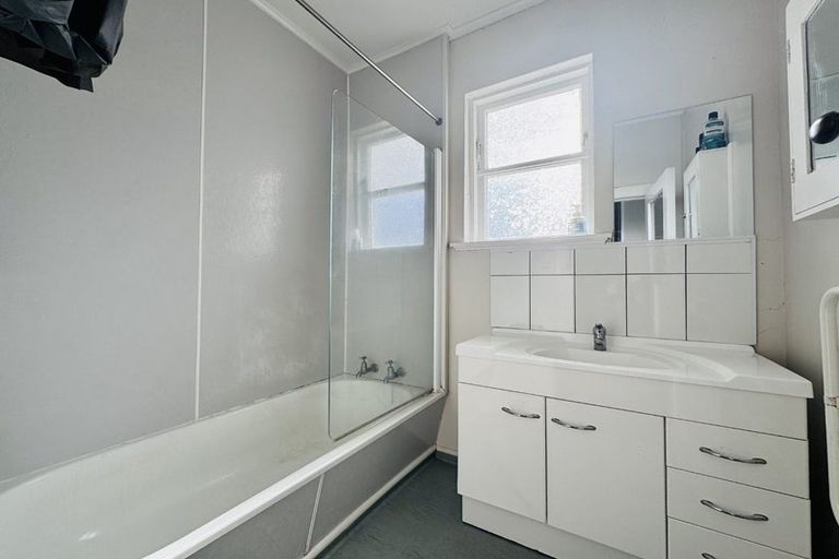 Photo of property in 15 Centennial Avenue, Riccarton, Christchurch, 8041