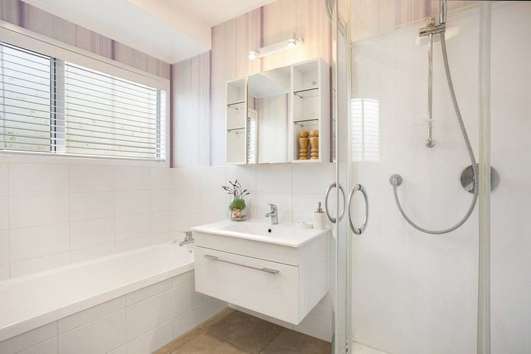 Photo of property in 1/13 Redwing Street, Browns Bay, Auckland, 0630