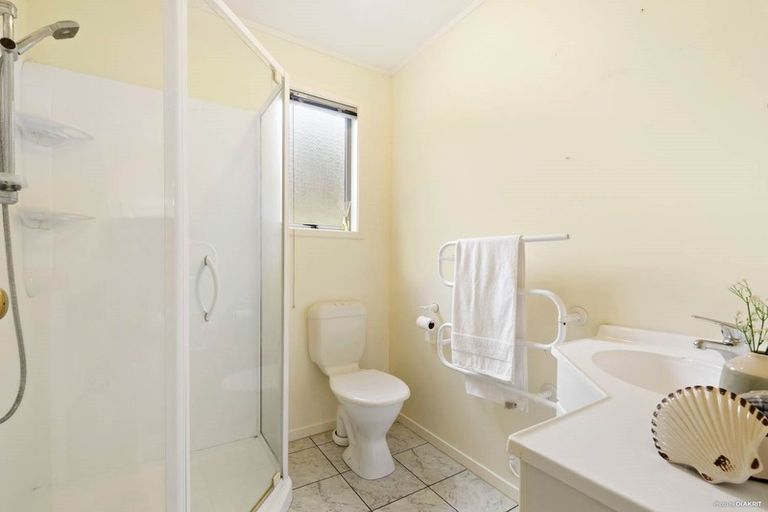 Photo of property in 22 Laser Place, Bayview, Auckland, 0629