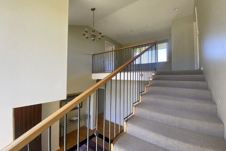 Photo of property in 14 Fulford Place, Havelock North, 4130