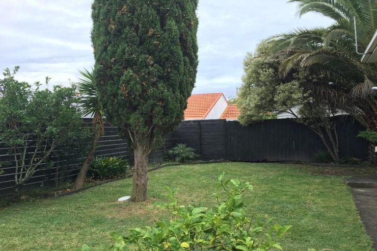 Photo of property in 5/238 Lake Road, Hauraki, Auckland, 0622