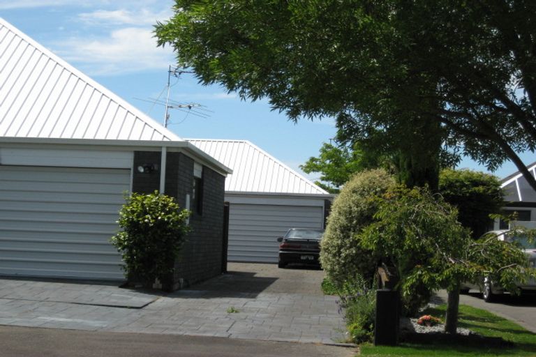 Photo of property in 2/26 Althorp Place, Avonhead, Christchurch, 8042