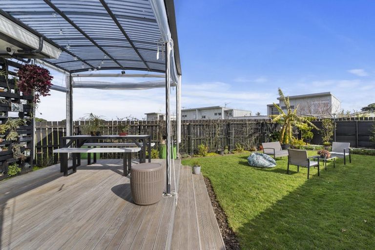 Photo of property in 1/11 Volta Place, Clendon Park, Auckland, 2103