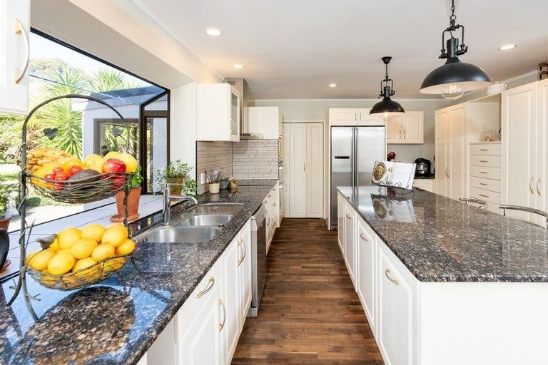 Photo of property in 257 Mazengarb Road, Paraparaumu, 5032