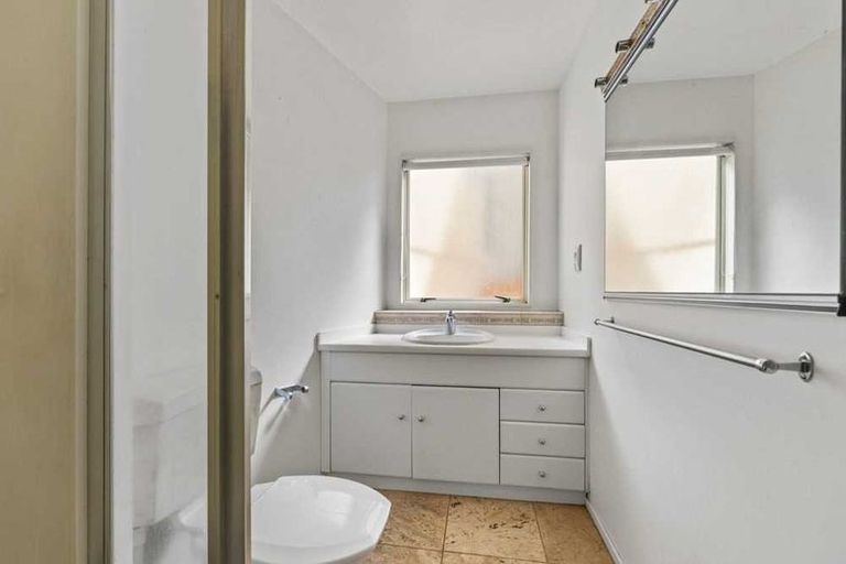 Photo of property in 3 Pentland Place, Highlands Park, New Plymouth, 4312