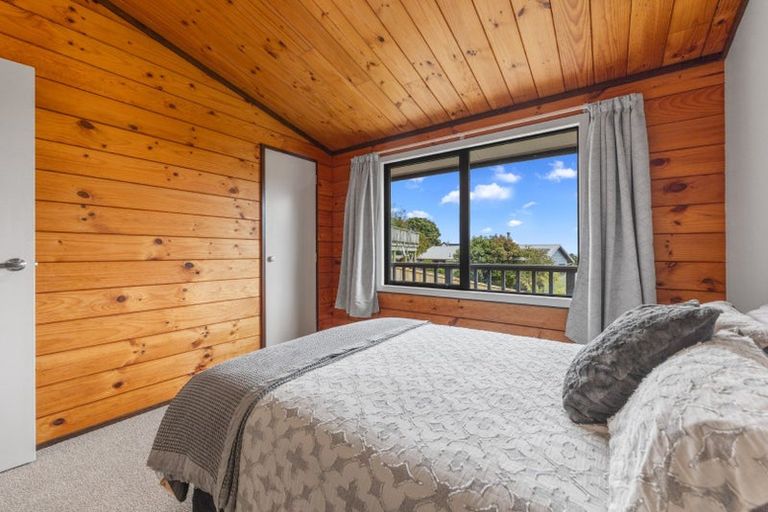 Photo of property in 25 Herekawe Drive, Spotswood, New Plymouth, 4310