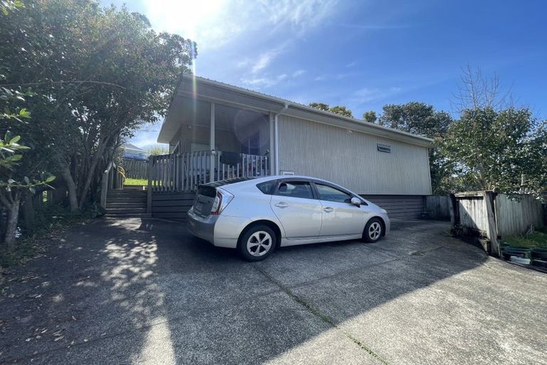 Photo of property in 10 Jonathan Place, Sunnynook, Auckland, 0620