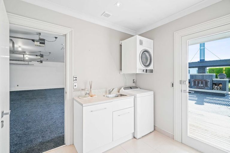 Photo of property in 27 Cairnbrae Drive, Prebbleton, 7604